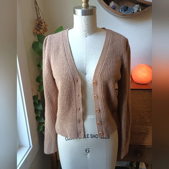 Reformation Fossi Cardigan - Picture 3 of 15